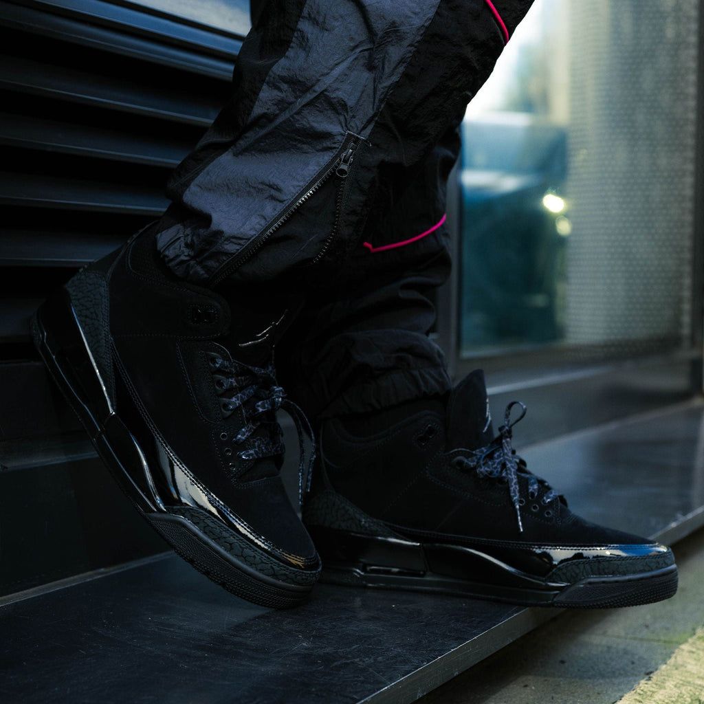 Air Jordan 3 Retro Black Cat